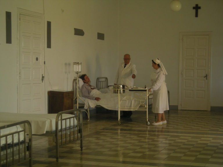 En el Hospital (Cheché Real, Jesús López y Mara Miñano)