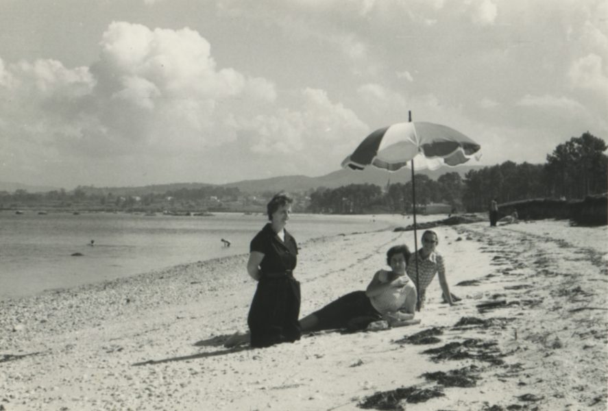 Eva en una playa de Pontevedra