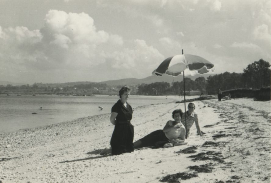 Eva en una playa de Pontevedra