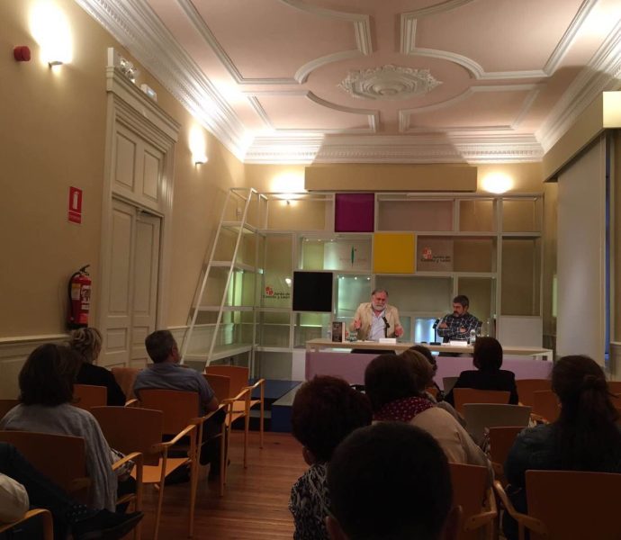 Presentación en el Palacio de la Isla con Rodrigo Pérez Barredo, escritor y periodista del Diario de Burgos
